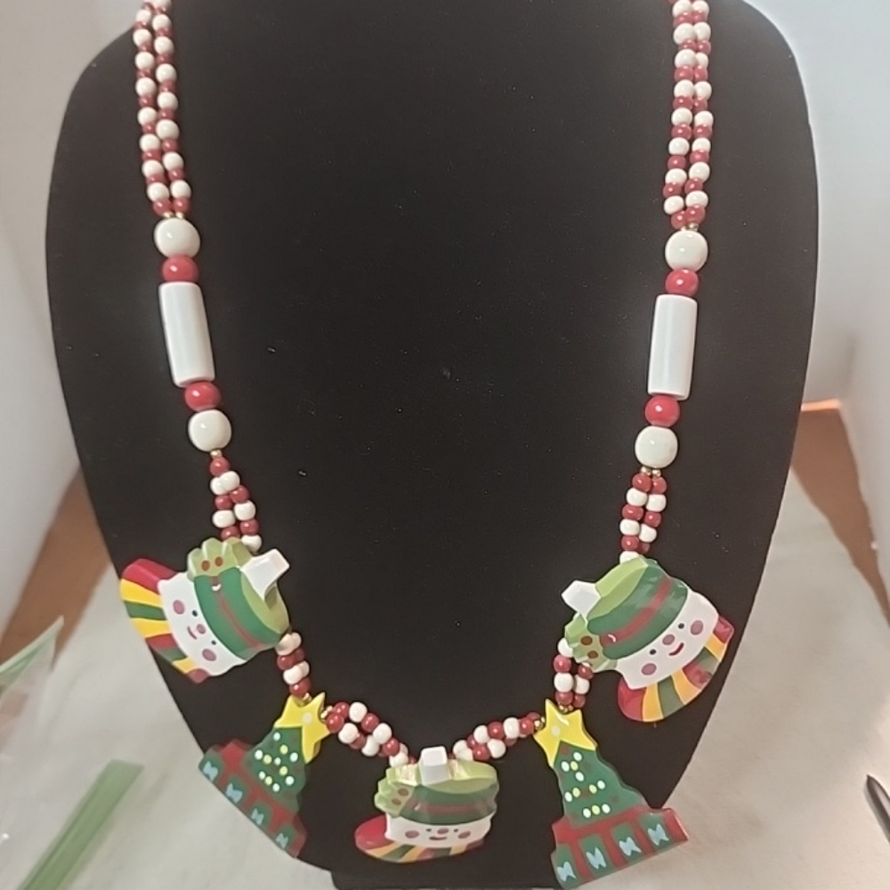 Fun, Christmas Holiday Necklace